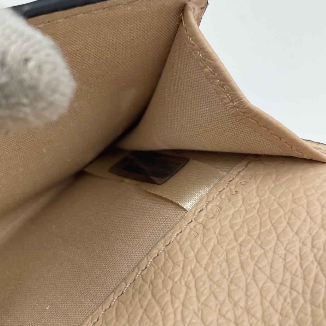 未使用✨ Chloe 財布　レザー　ピンク　ホログラムシール