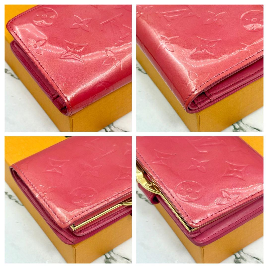 ルイヴィトン モノグラム ヴェルニ ポルトモネ ビエ ヴィエノワ ピンク 財布