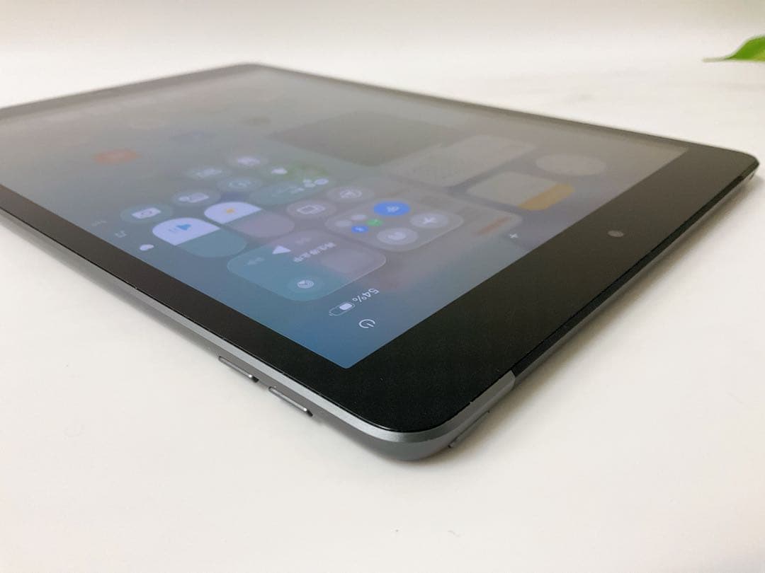 【美品・BT100％％】iPad 第9世代 64GB Cellularモデル