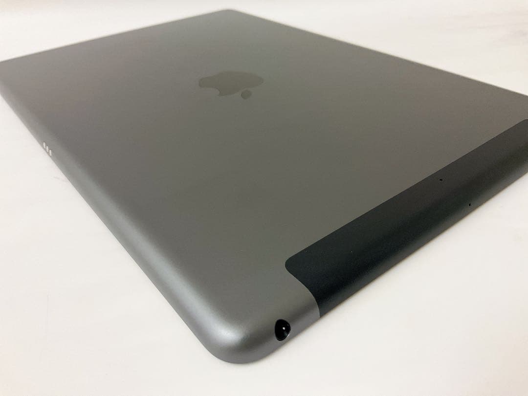 【美品・BT100％％】iPad 第9世代 64GB Cellularモデル