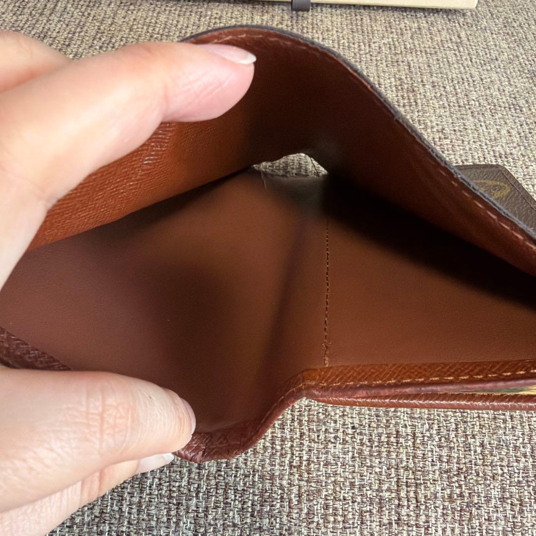 J022 ルイヴィトン　モノグラム　ヴィエノワ　折り財布　コンパクト