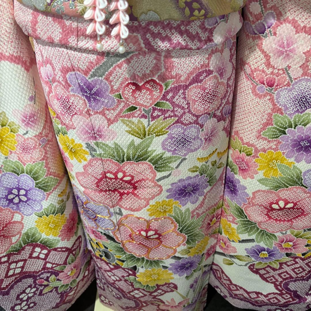 美品　総絞り　淡色　金駒刺繍　花模様　逸品　振袖　フルセット 振り袖