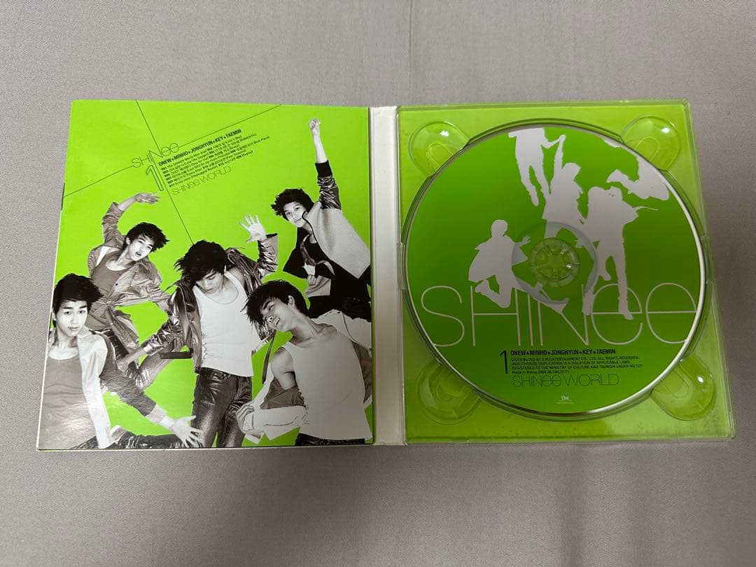 K-POP・アジア THE FIRST ALBUM SHINee WORLD A Type CD