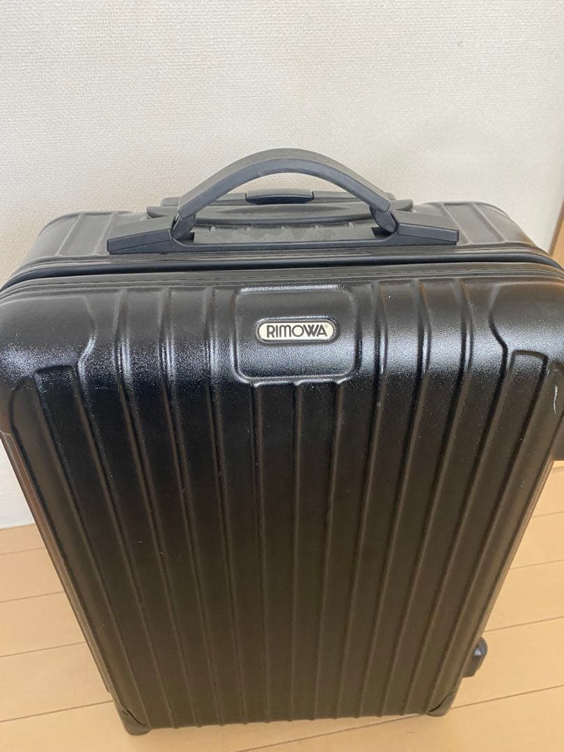 【リモワ　RIMOWA 32L キャンビン　持ち込みサイズ】黒　ポリカーボネイト