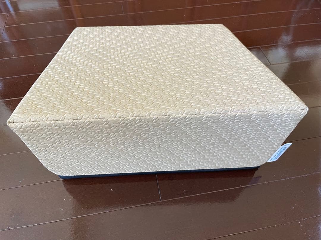 サンテプラス　フレックスクッション　ベージュ　美品