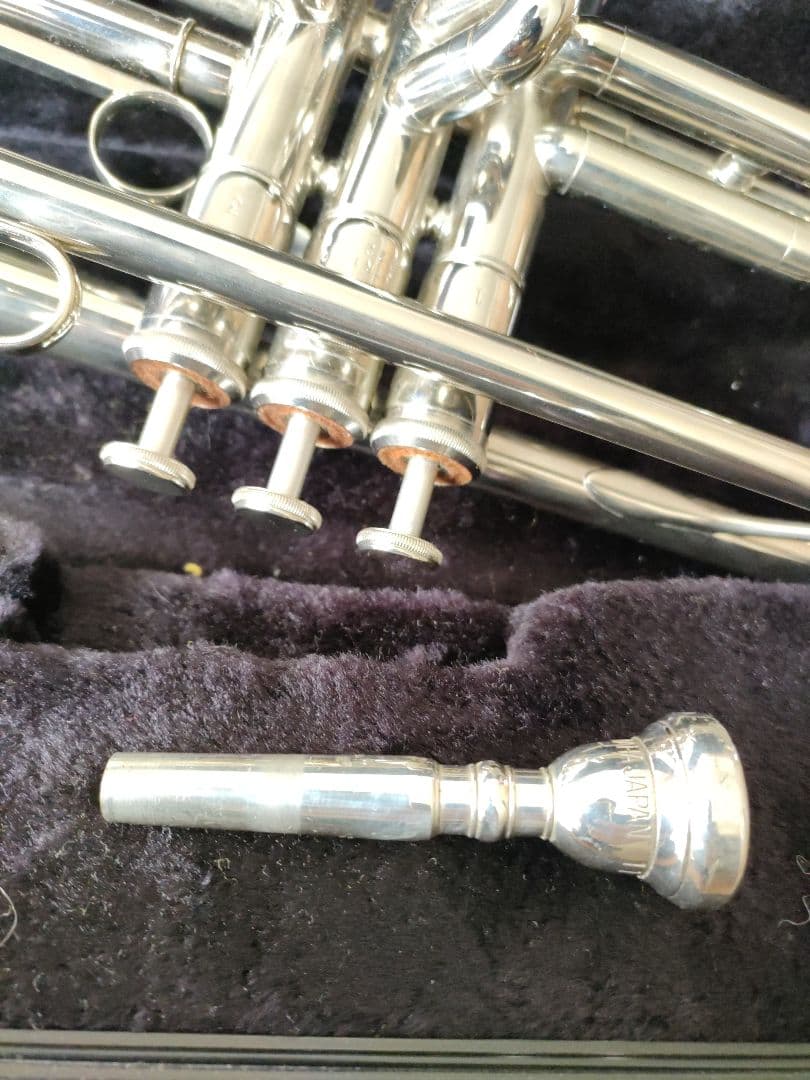 【良品】YAMAHAトランペット YTR-1310 シルバー　ヤマハ管楽器ケース