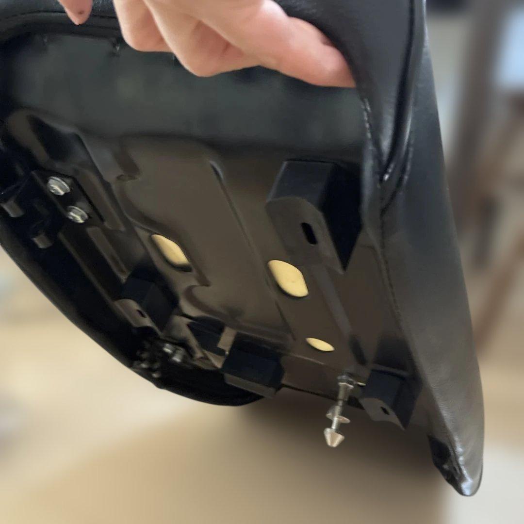 バイクシート 合成皮革 ブラック Z1 Z2 ダブルアンコ抜き MRS