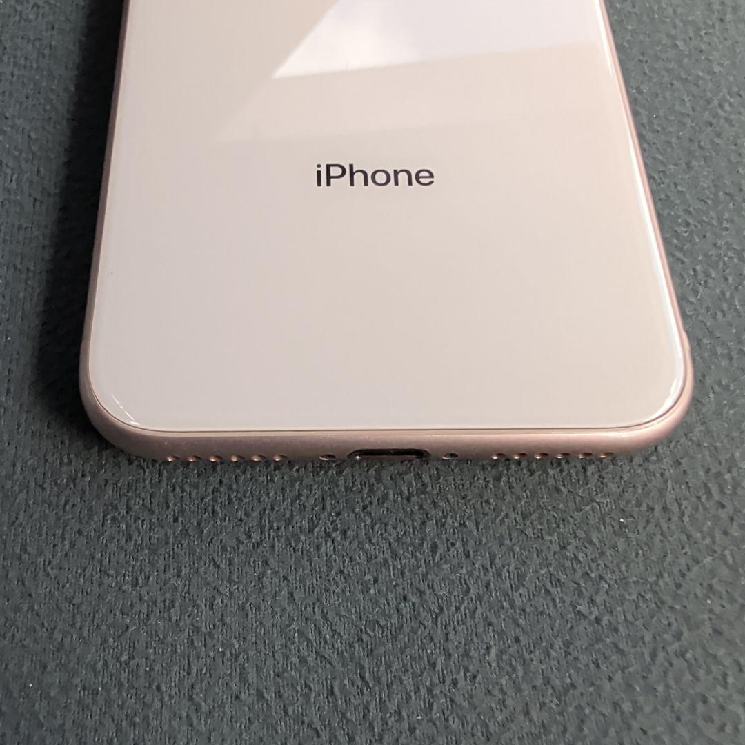 iPhone 8　64GB