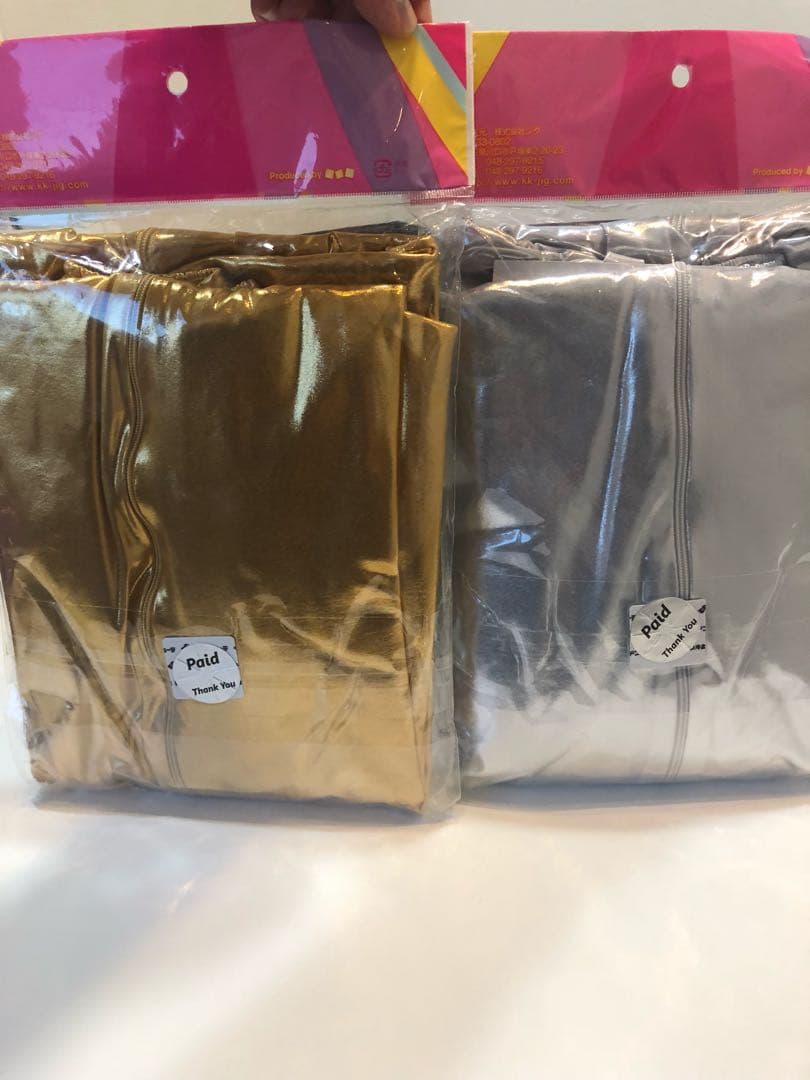 ゴールドとシルバー超のウルトラフィット全身タイツ