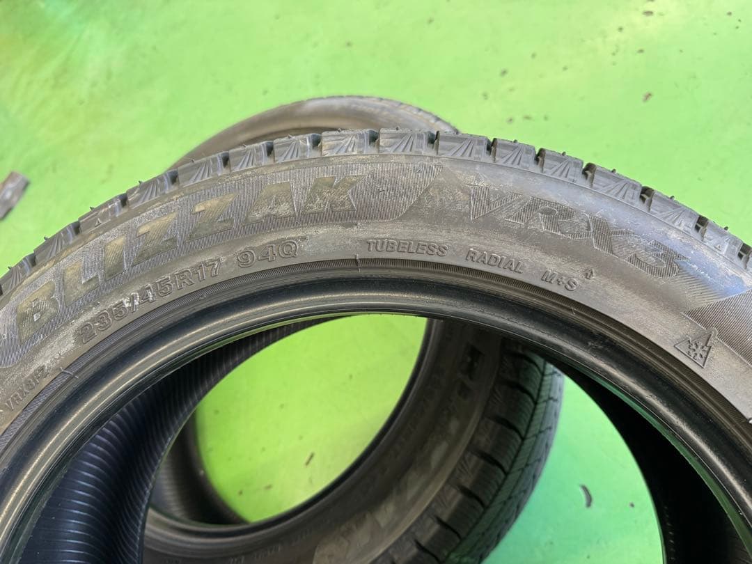 ブリザック VRX3 235/45R17 4本セット