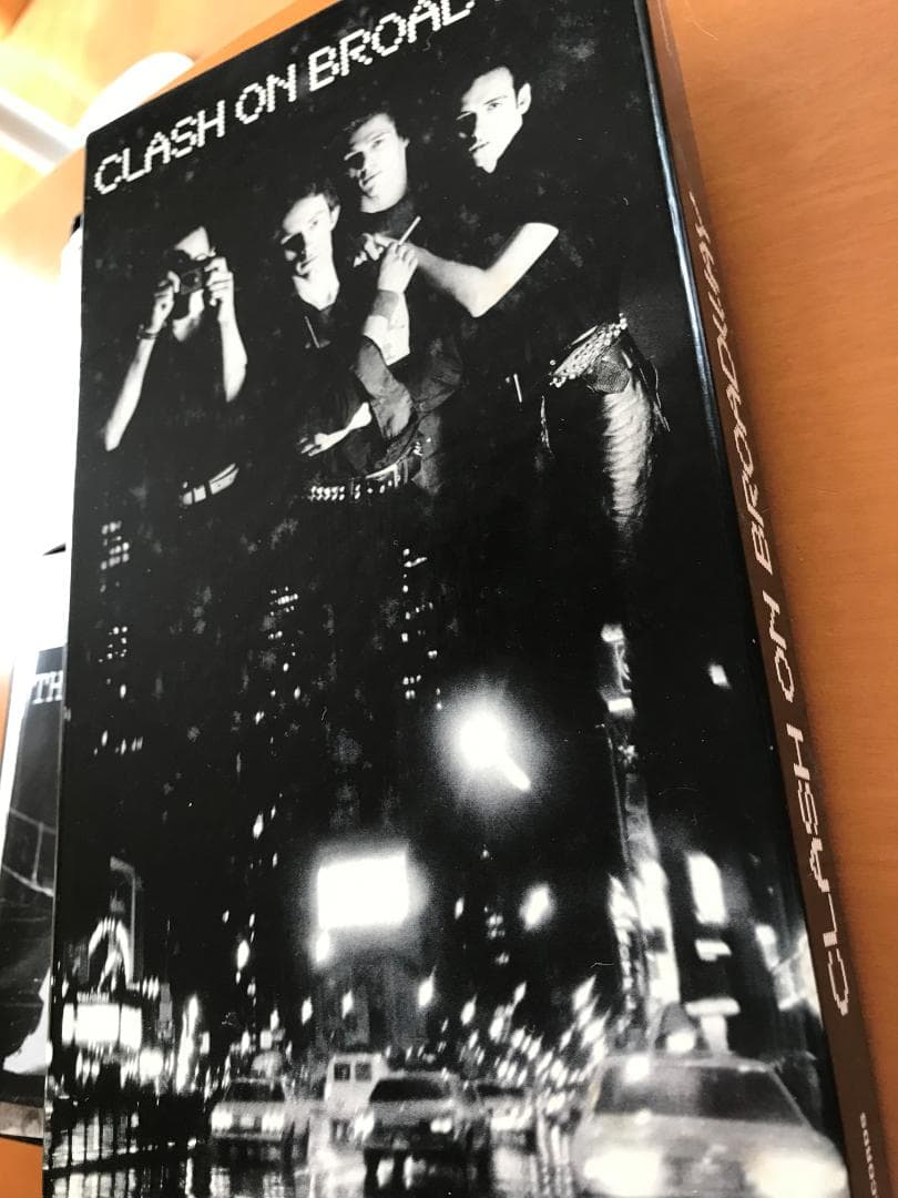 クラッシュ・オン・ブロードウェイ　Clash on Broadway