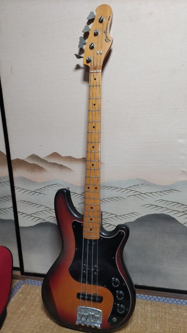Yamaha Super Bass 600 サンバースト