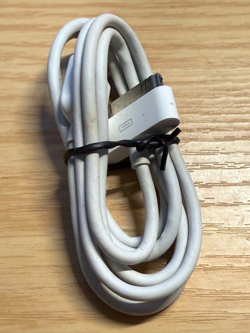 iPod Classic A1136 30GB 美品 動作確認済み ケーブル付