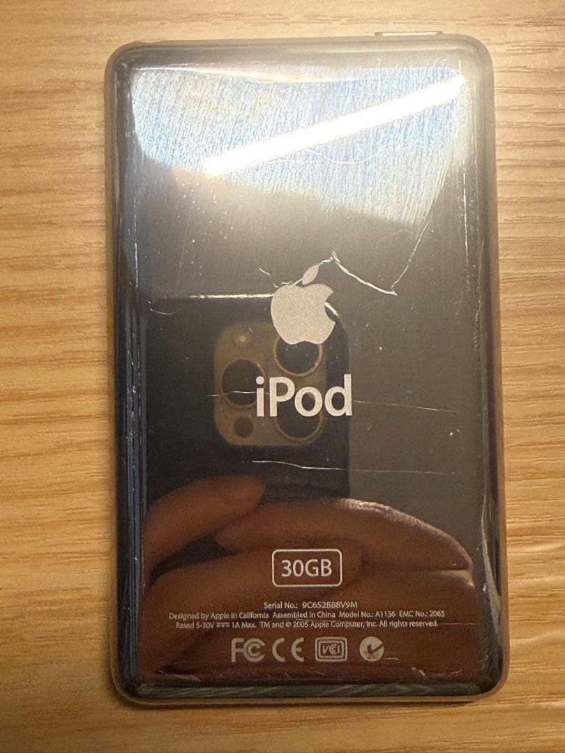 iPod Classic A1136 30GB 美品 動作確認済み ケーブル付