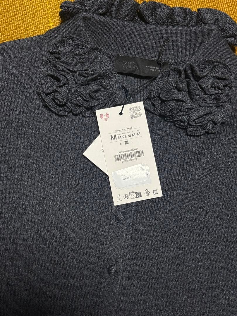 ZARA ウール混フラワーニットカーディガン