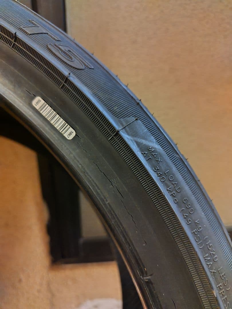 245/30/R20 MAXTREK FORTIS T5 2本　㉑