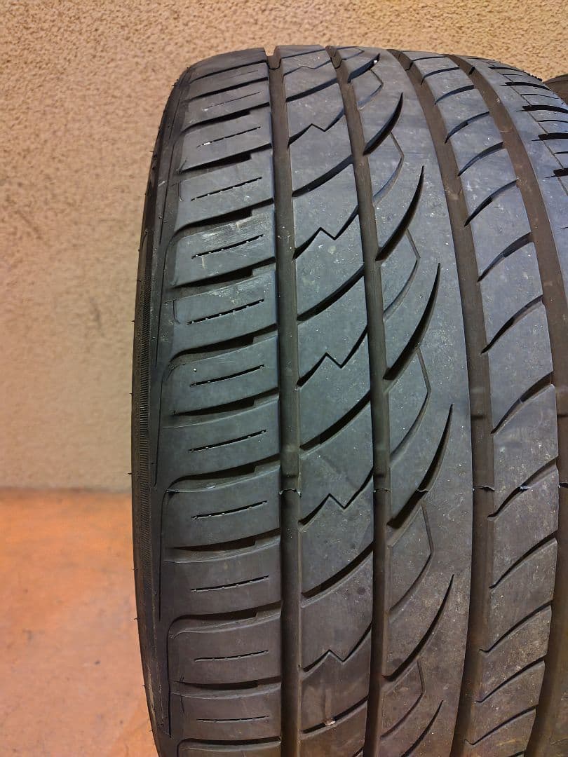 245/30/R20 MAXTREK FORTIS T5 2本　㉑