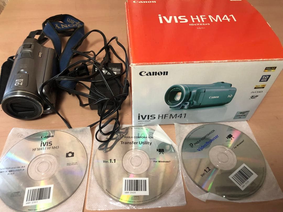 HDビデオカメラ　IVIS HF M40