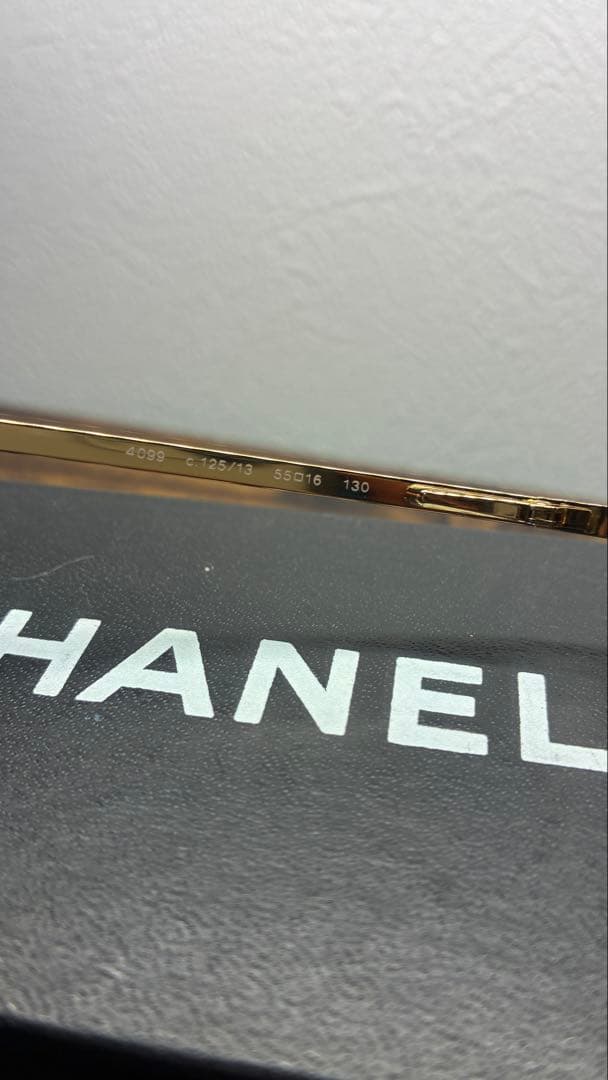 ぴ*ん様 【匿名、送料無料】CHANEL ゴールドサングラス