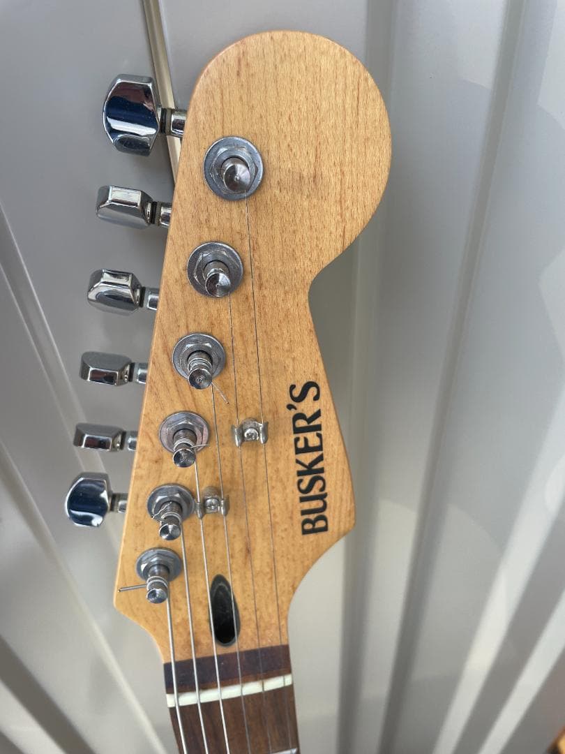 中古美品　Busker's BST-STD　エレキギター　入門機