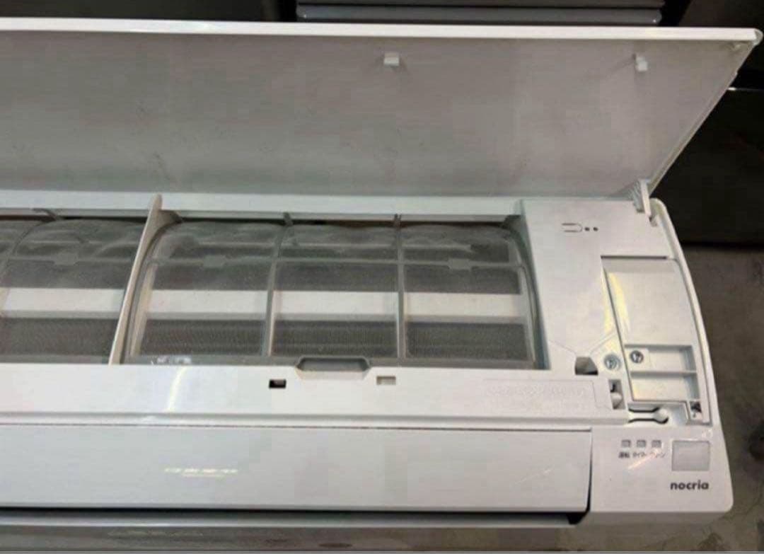 【高年式】2021年式 2.2kw FUJITSU エアコンAS-B221L-W