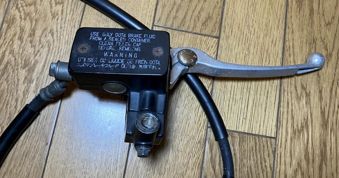スズキ　グラストラッカー NJ47A 純正 フロント ブレーキ キャリパー