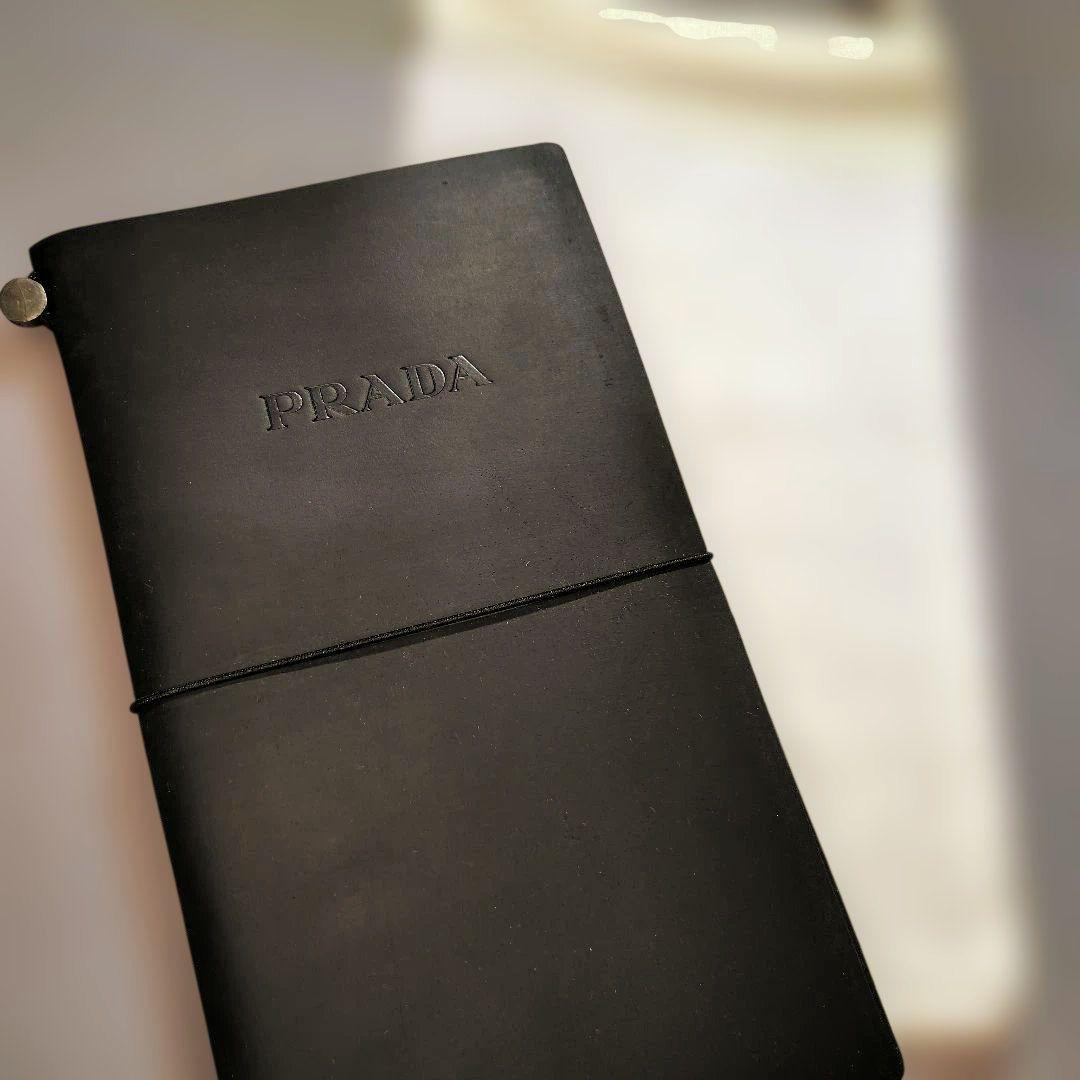 トラベラーズノート プラダ PRADA （ブラスタグ付き）