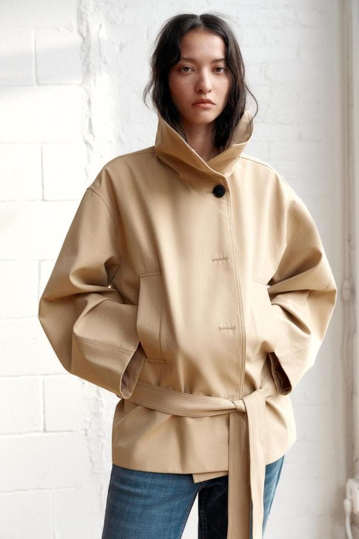 新品‼ ZARA ショートトレンチコート XS～S