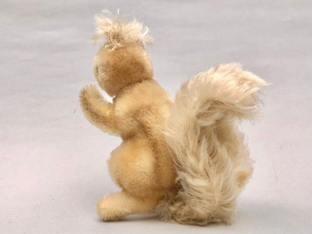 Steiff のリスのPossyグレー