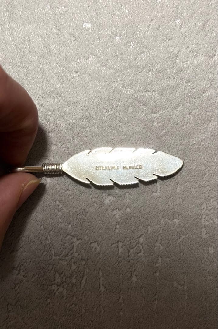 Harvey Mace フェザーペンダント