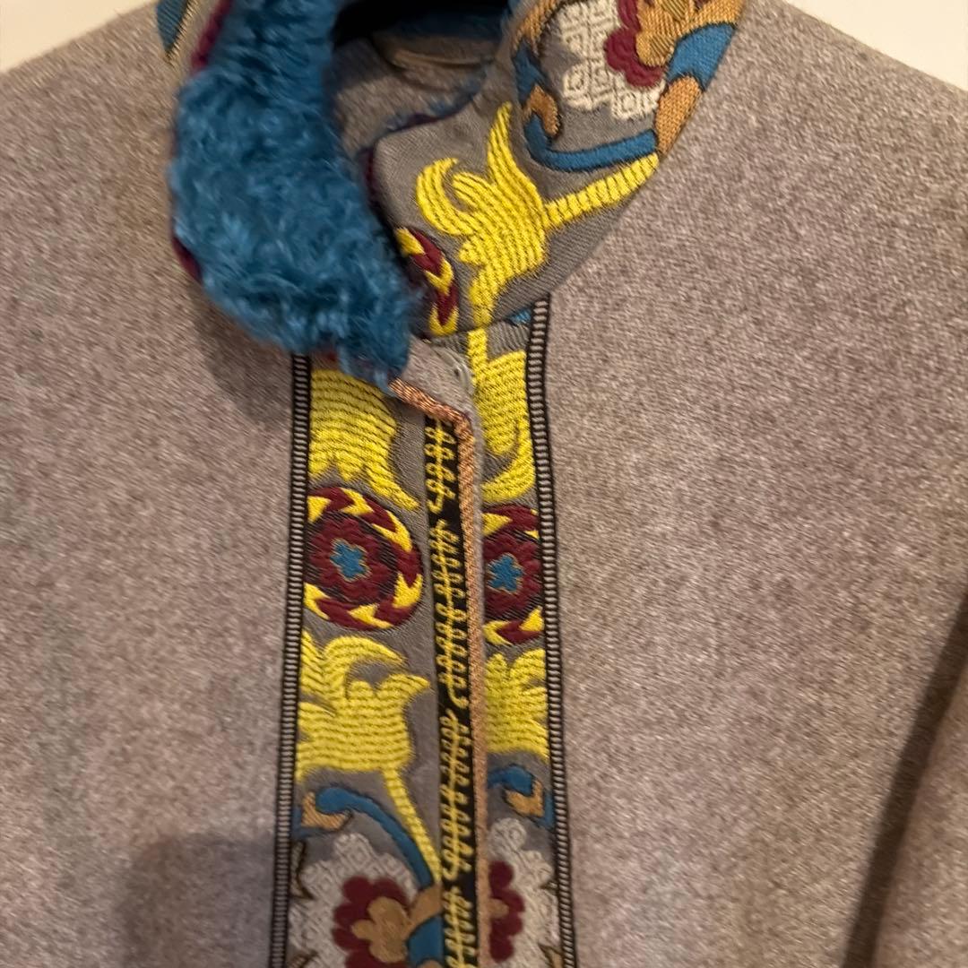 ETRO 刺繍入りグレージュコート　美品