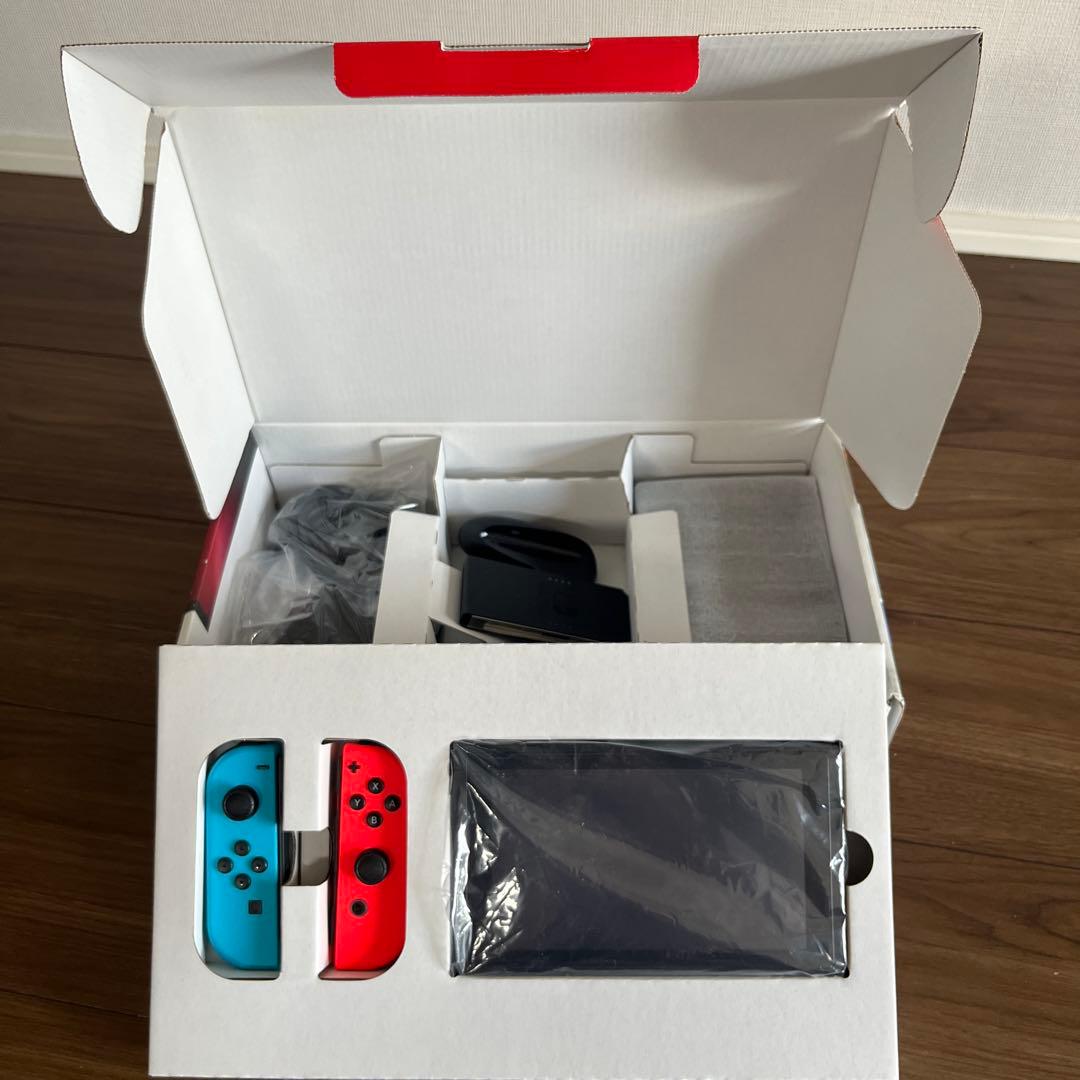 【美品】Nintendo Switch 本体（MicroSDカード64G付）