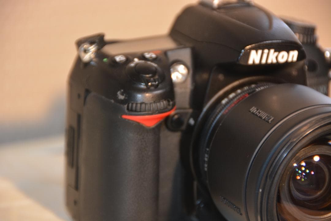 Nikon D7000 デジタル一眼レフカメラ