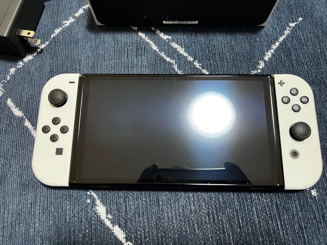 超美品！コントローラー付きNintendo Switch 有機ELホワイト
