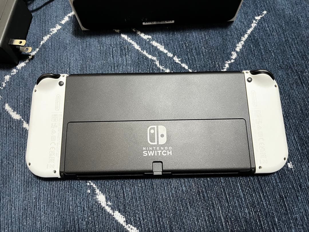超美品！コントローラー付きNintendo Switch 有機ELホワイト