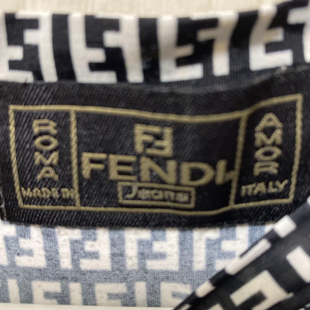 希少　美品　FENDI ロゴ　半袖　T シャツ