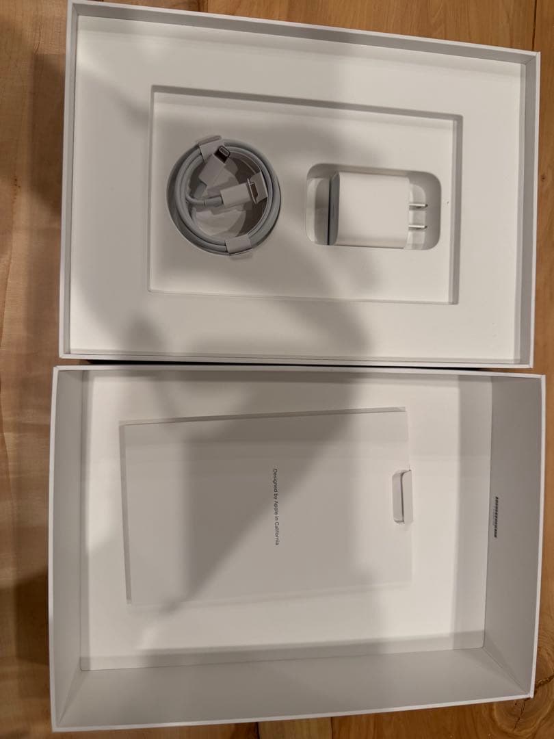 iPad 第9世代256GB Wi-Fi + Cellular