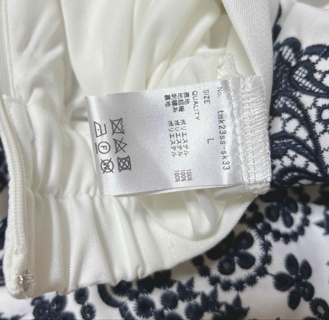20時迄値下げ　 新品　JENNE 総刺繍BOXタックスカート　Ｌsize