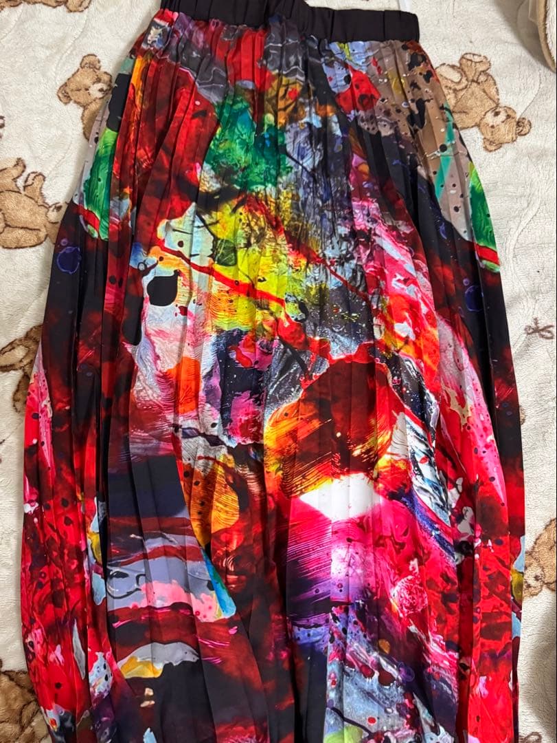 スカート GraffitiPleated Skirt by Cigarette-burns