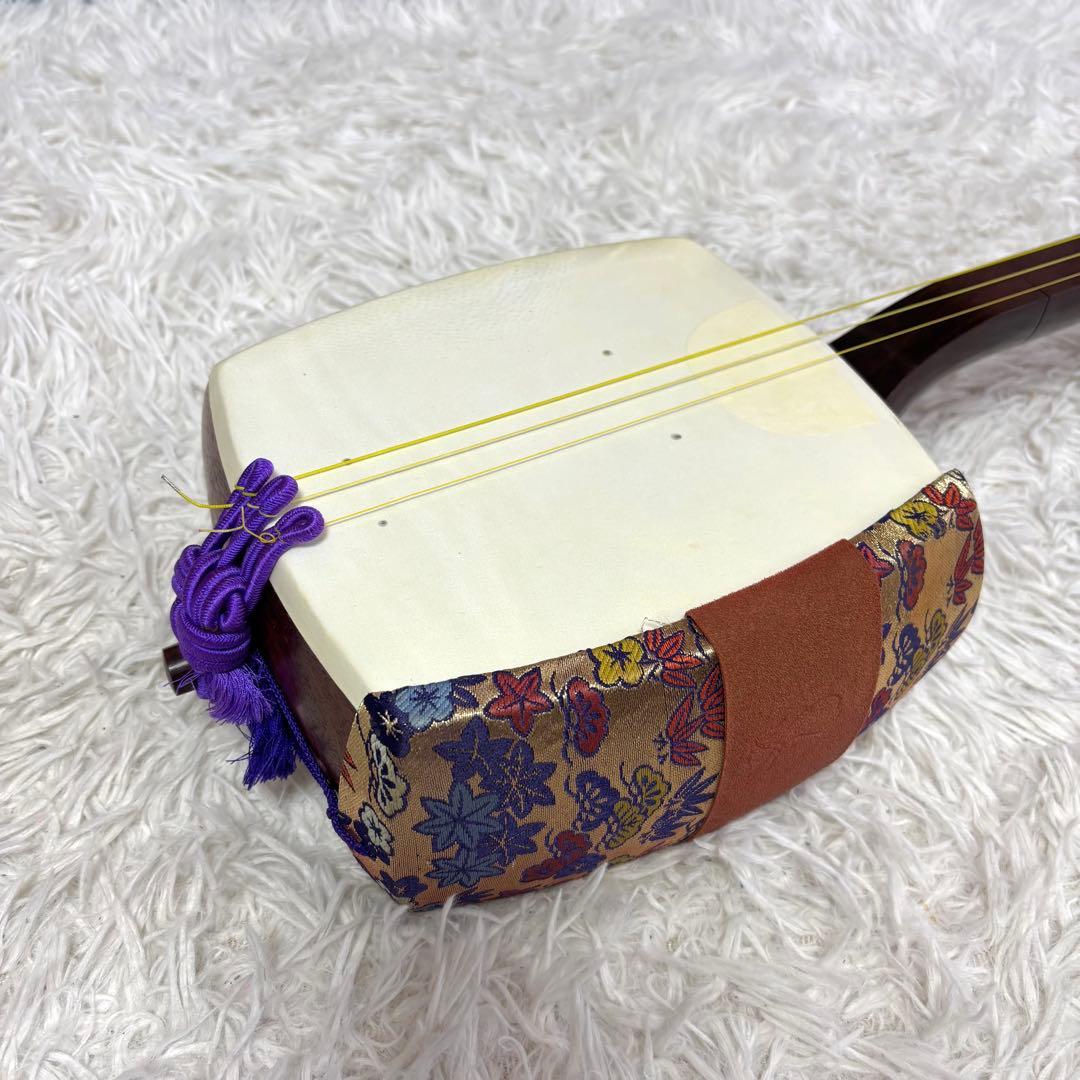 ✨美品✨細棹三味線 紅木 丸打胴 バチ付 付属多数 和楽器