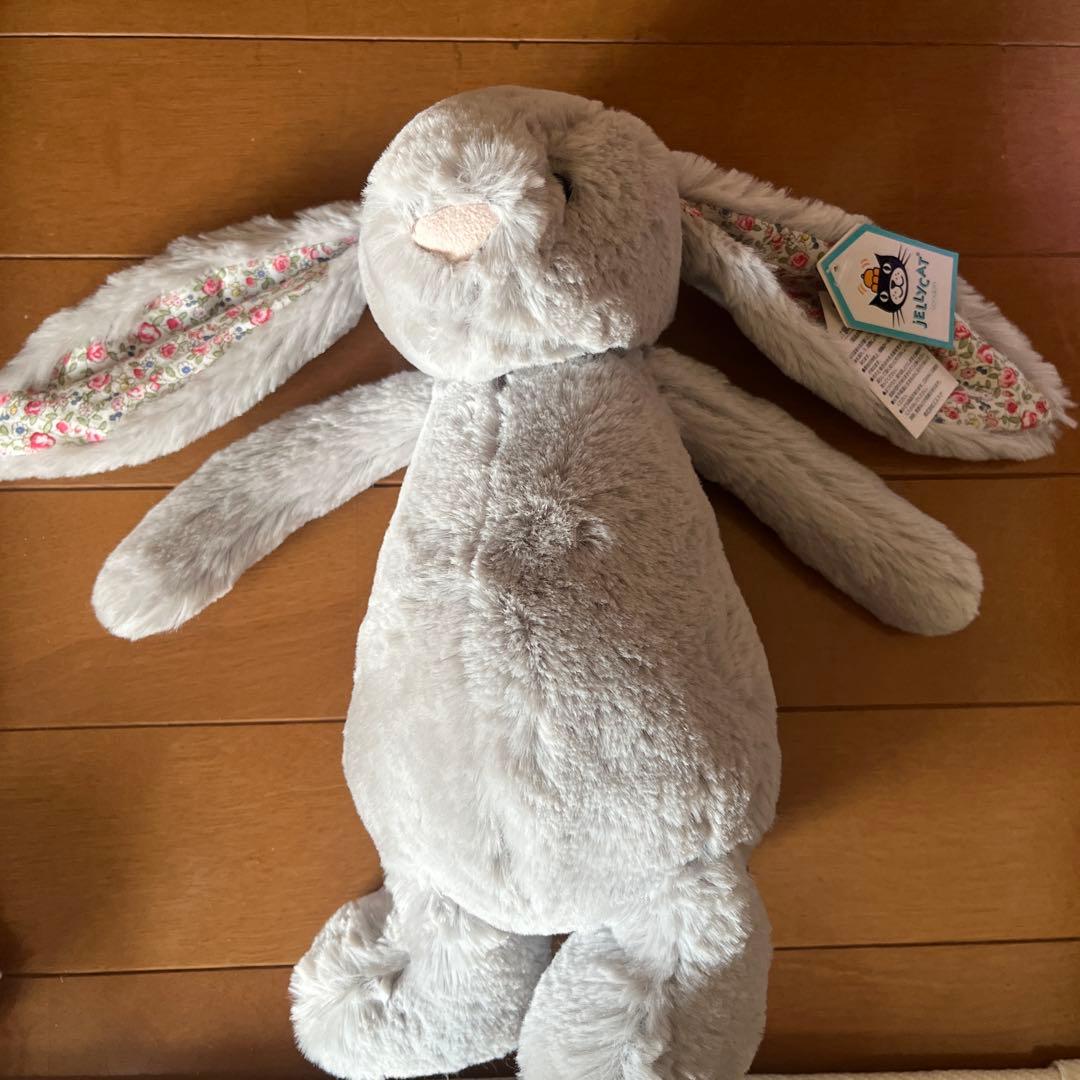  ウサギぬいぐるみ花柄