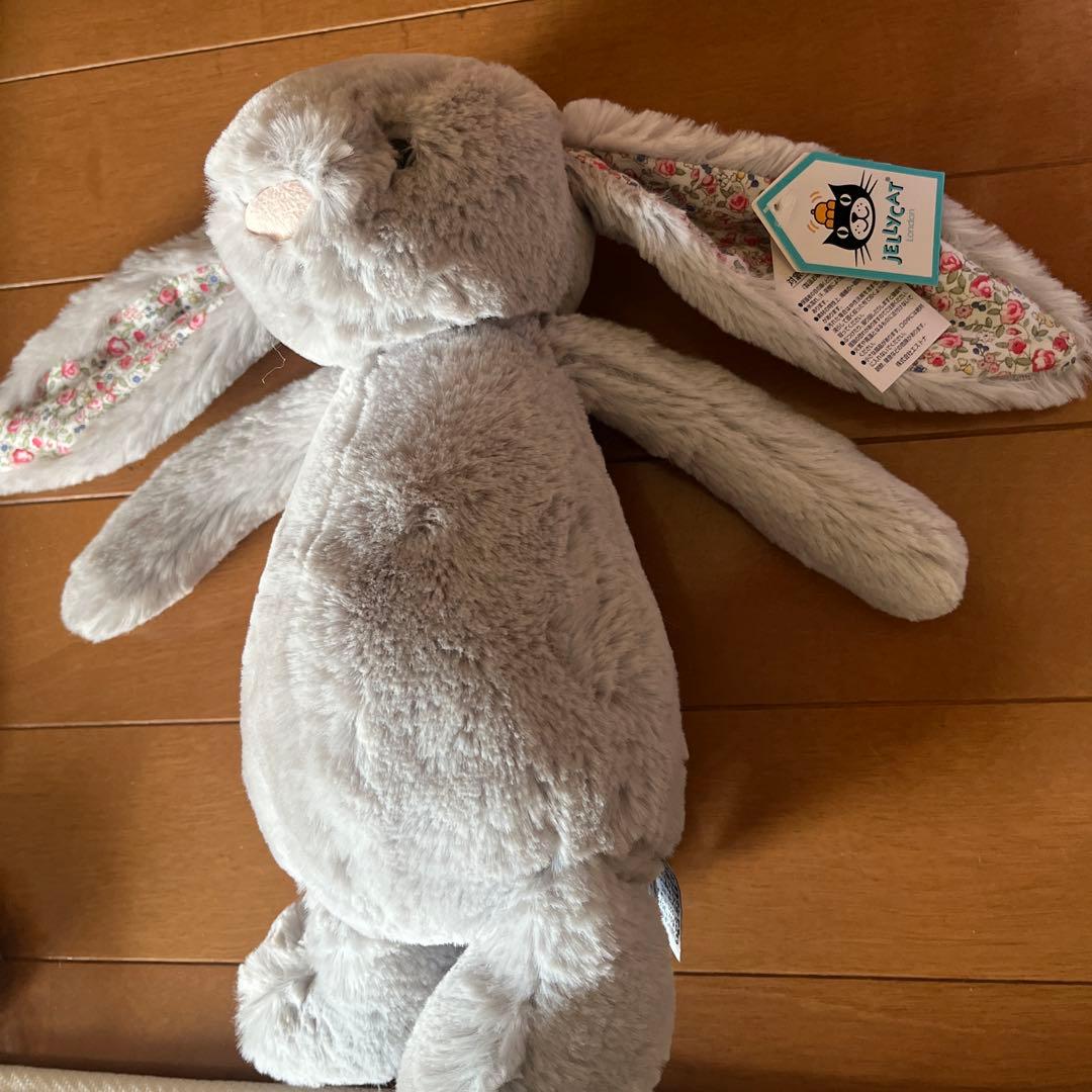  ウサギぬいぐるみ花柄