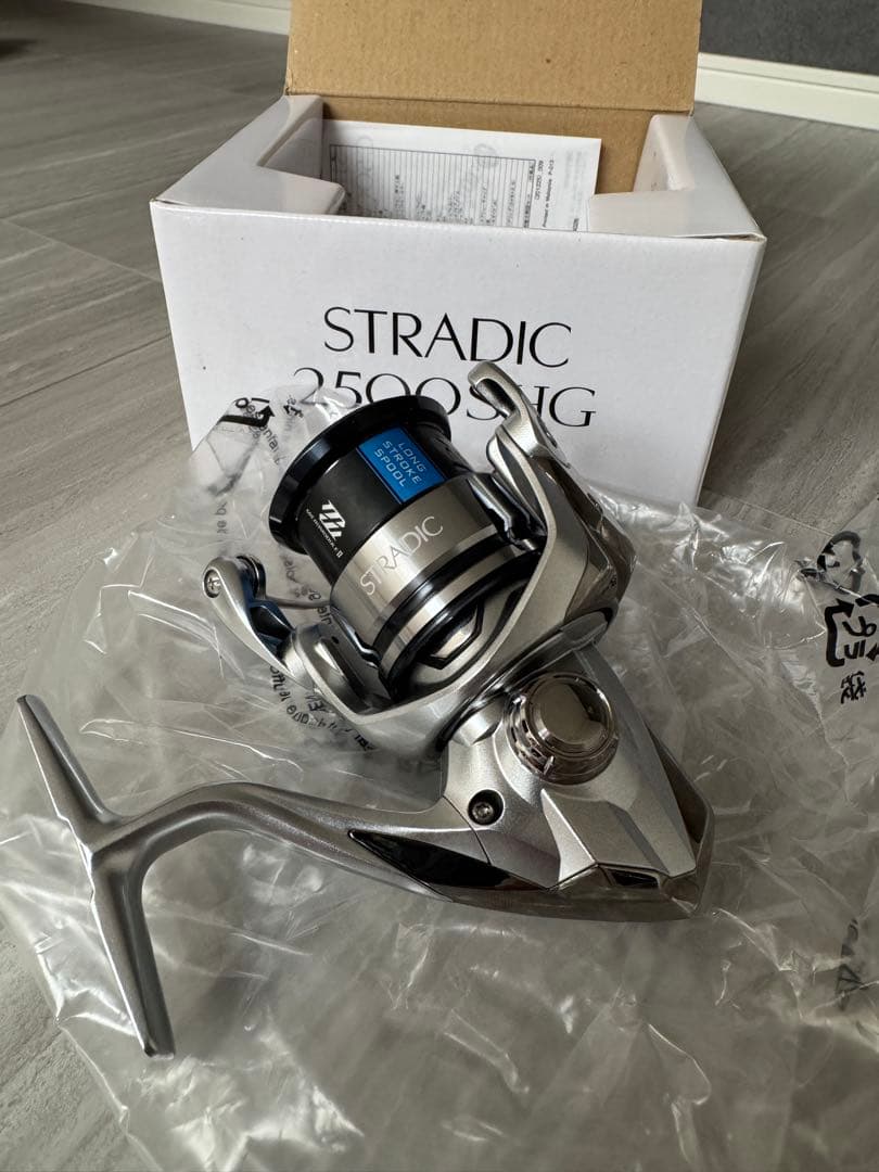 SHIMANO 19 STRADIC 2500SHG スピニングリール