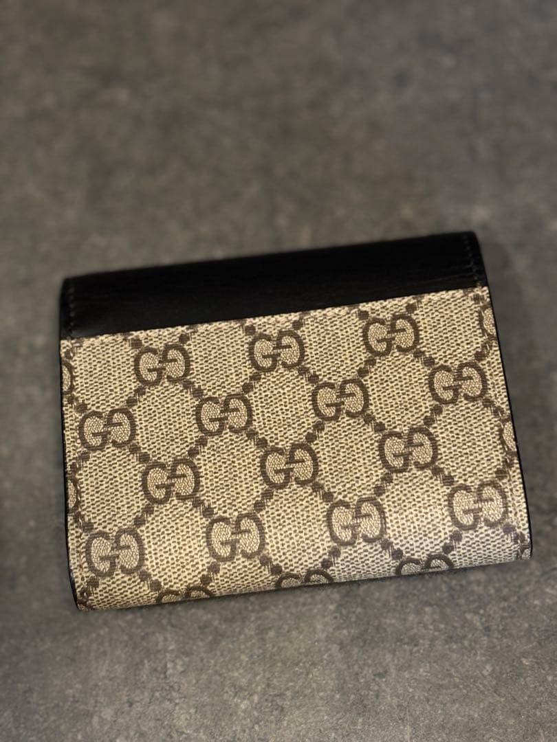 GUCCI 三つ折り財布 ブラック/ベージュ