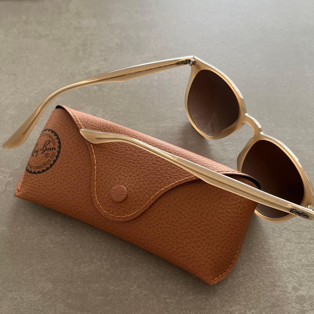 Ray-Ban ベージュフレーム サングラス レディース