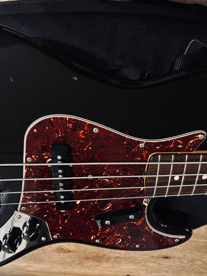 ベース Fender USA American Vintage 62 Jazz Bass