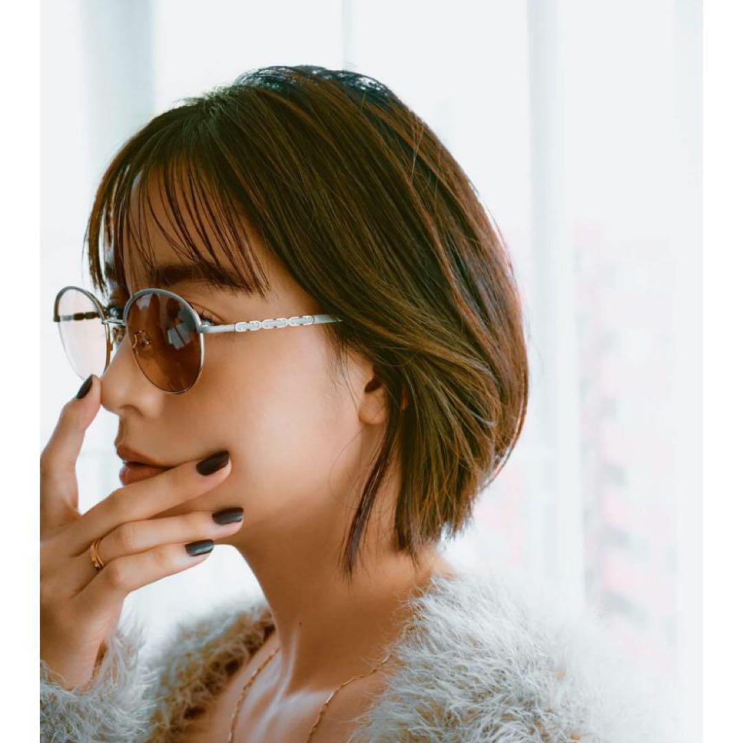 FURLA　サングラスSG SFU856J 0177　山本美月1054