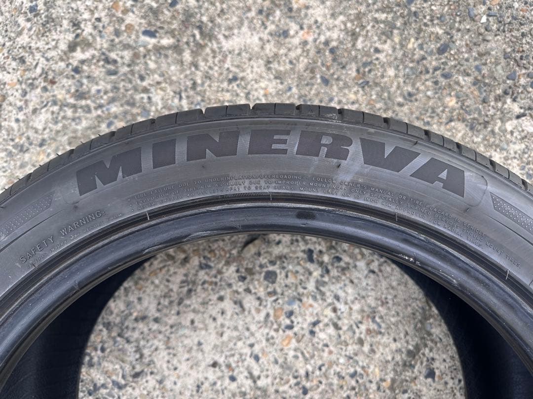 215/45R17 サマータイヤ　2本セット