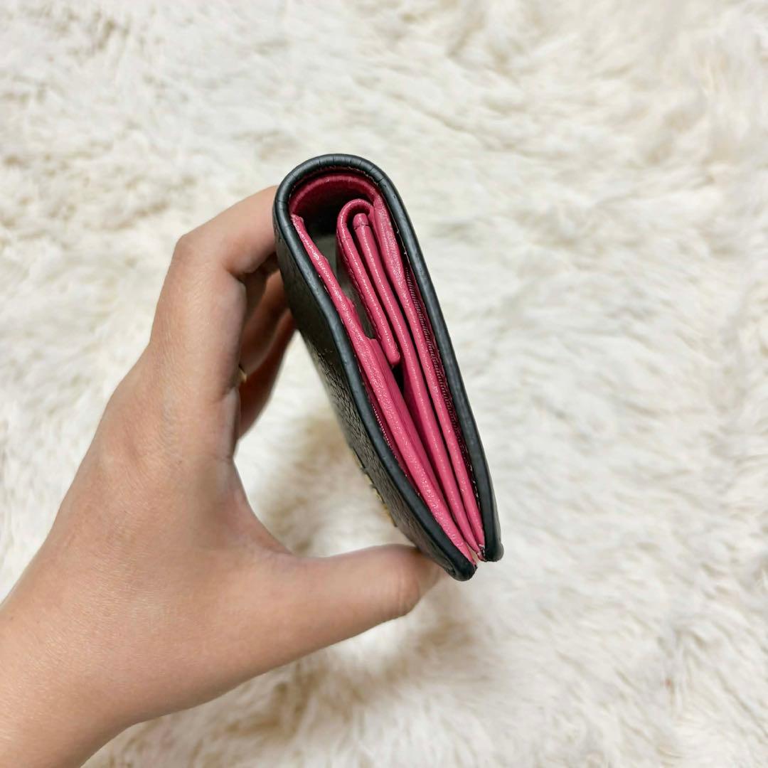 PRADA プラダ 二つ折り財布　シボレザー