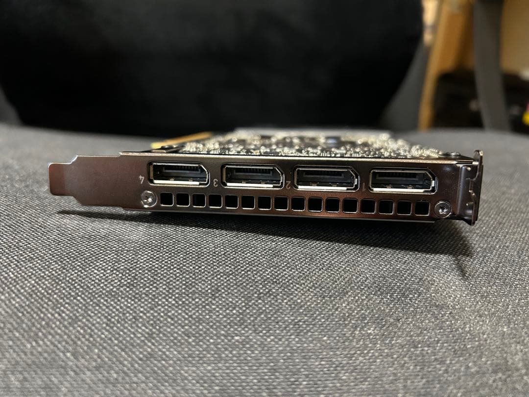 NVIDIA RTX A4000 グラフィックボード